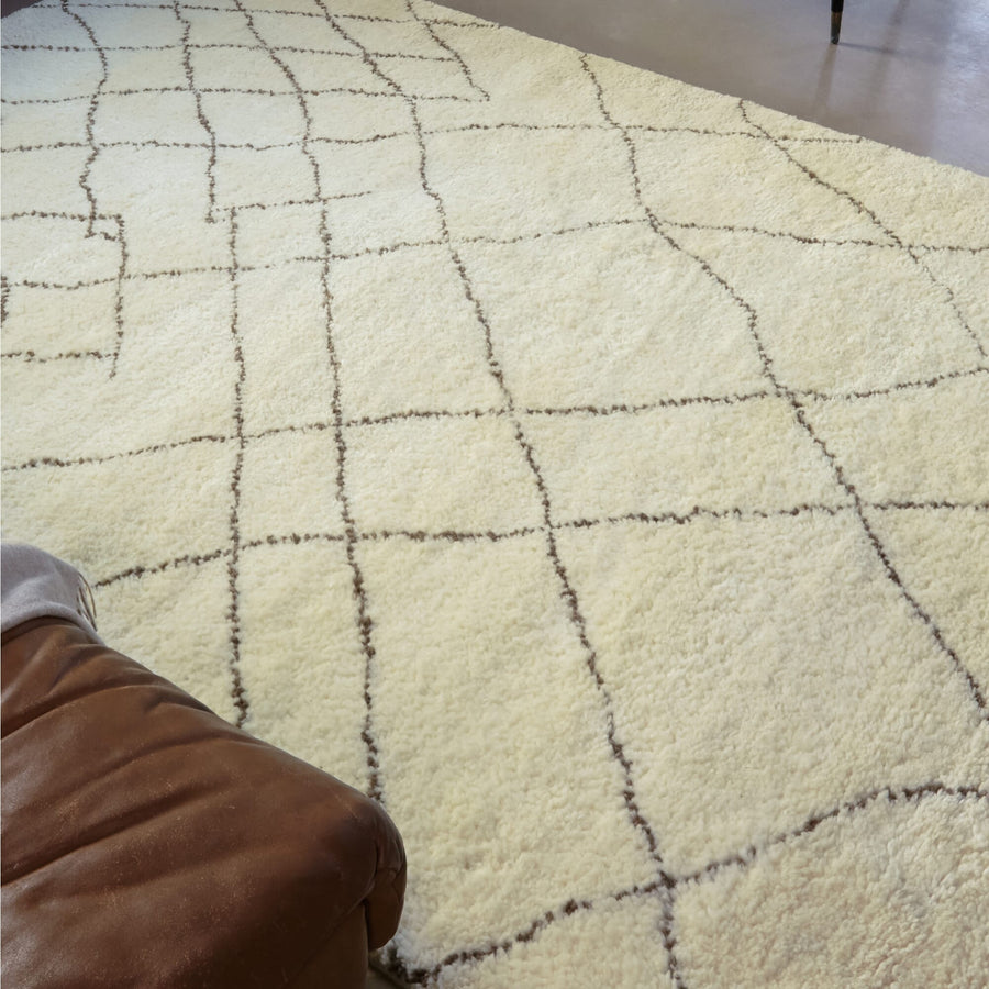 Amira Hand Knotted Moroccan Berber Wool Rug AM005