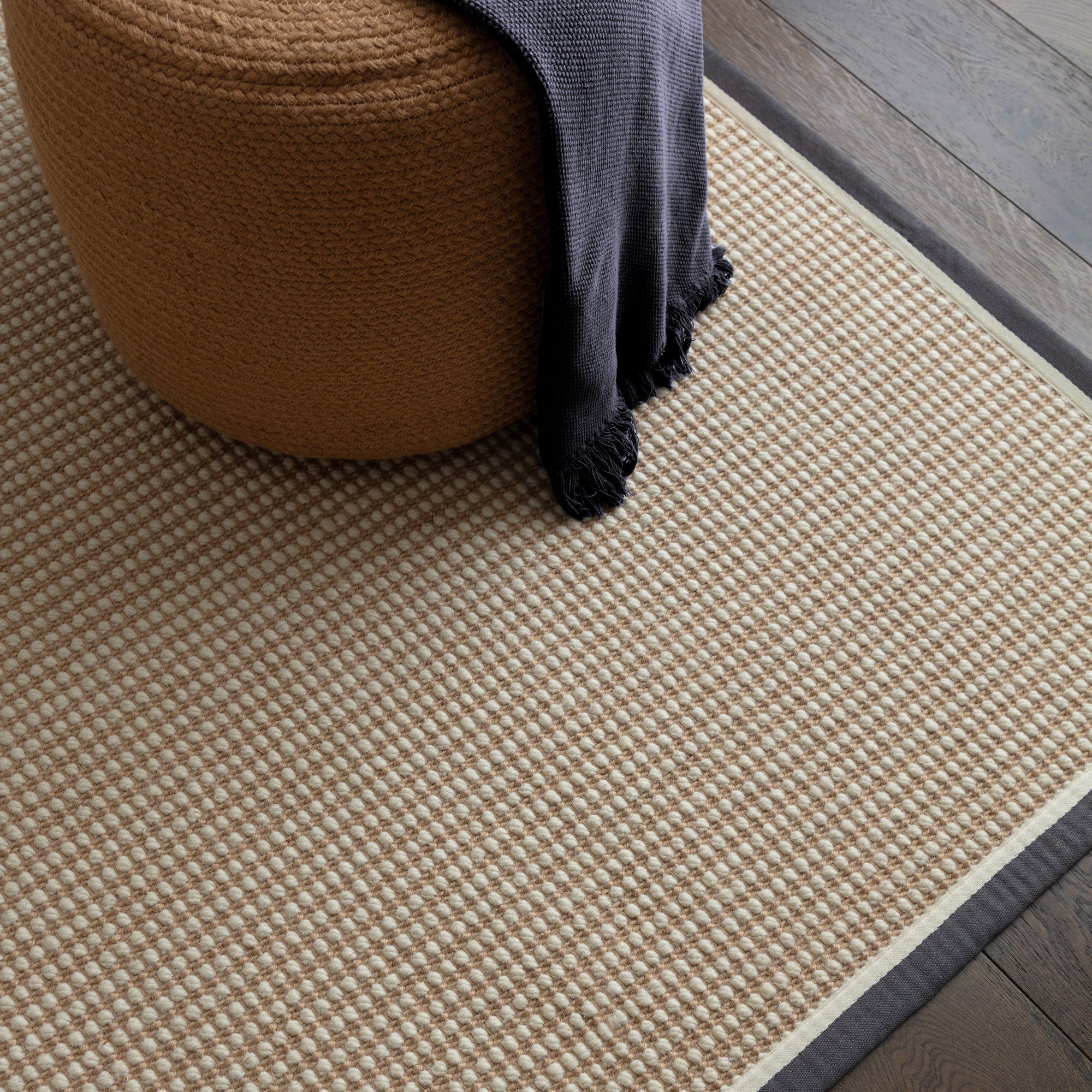 Alfombra Korra Loop Pizarra Crema