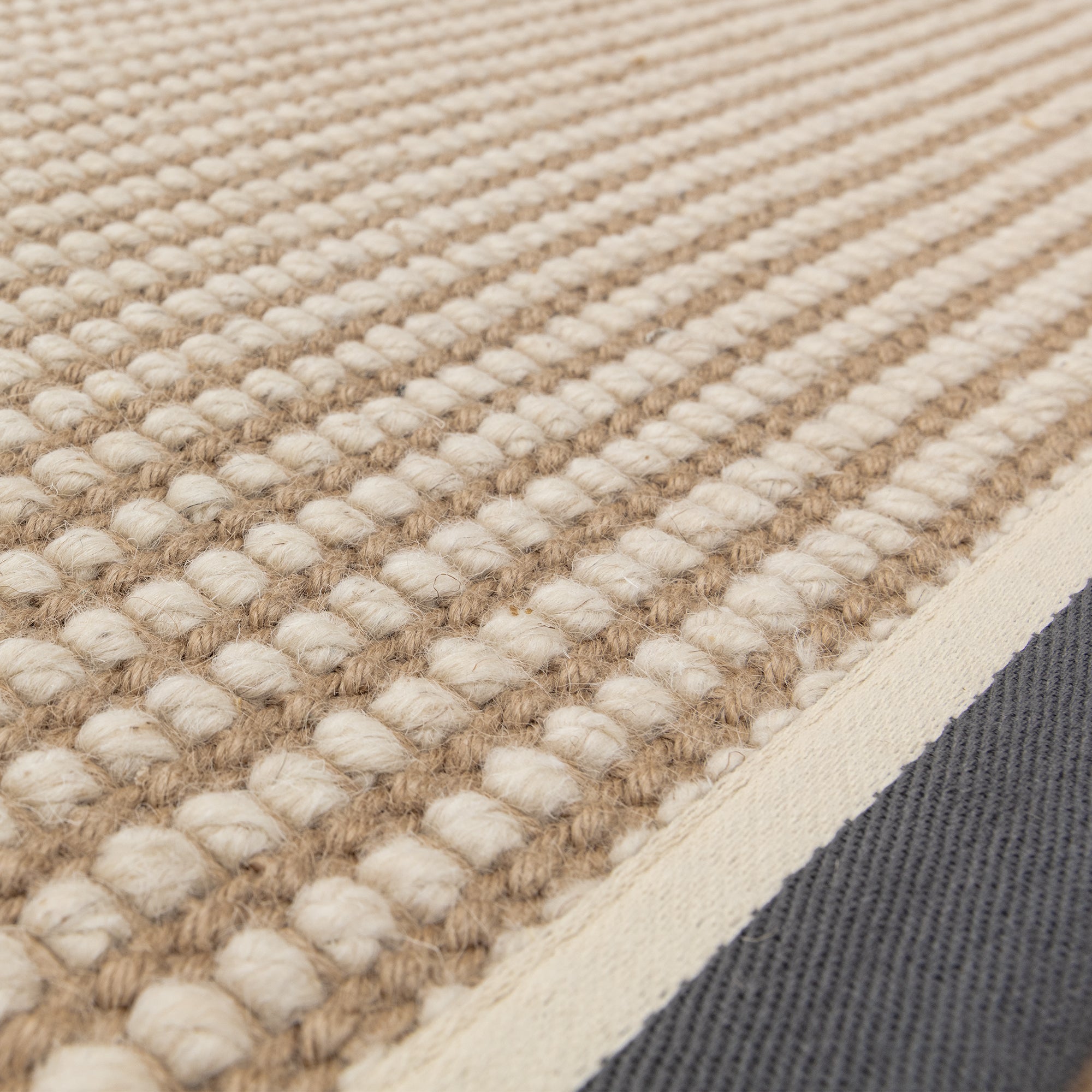 Alfombra Korra Loop Pizarra Crema