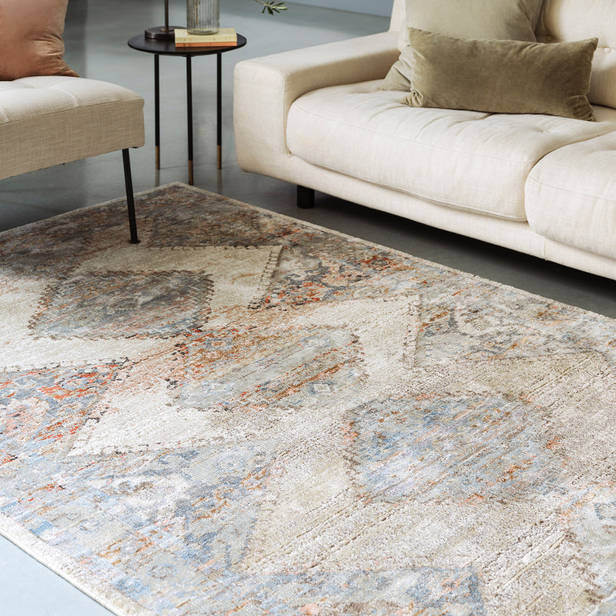 Zola Lisar Traditional Persian