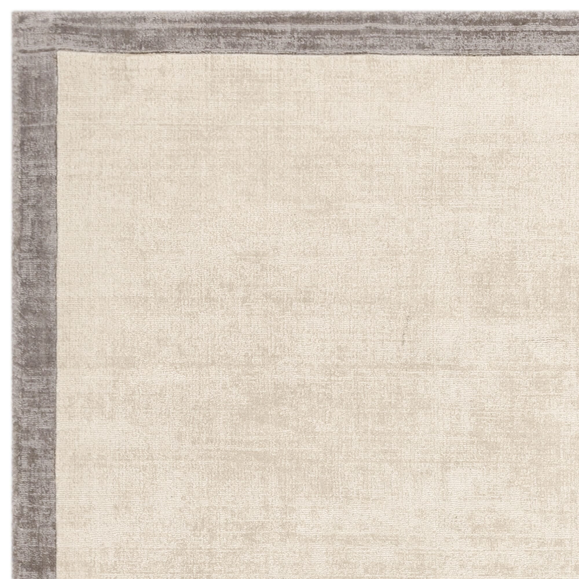 Blade Border Putty / Silver Rug