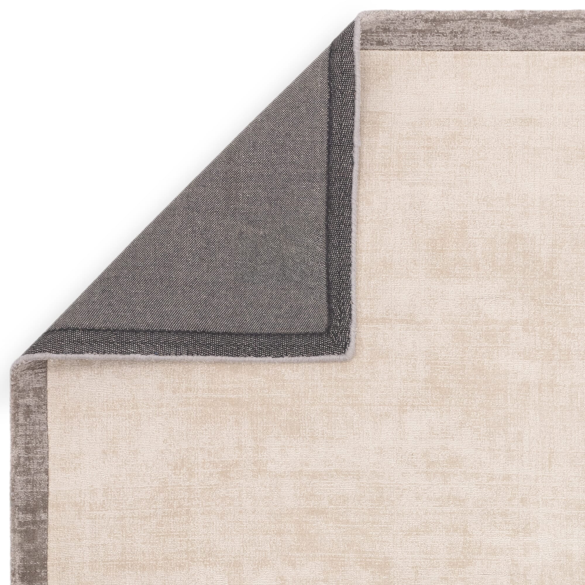 Blade Border Putty / Silver Rug