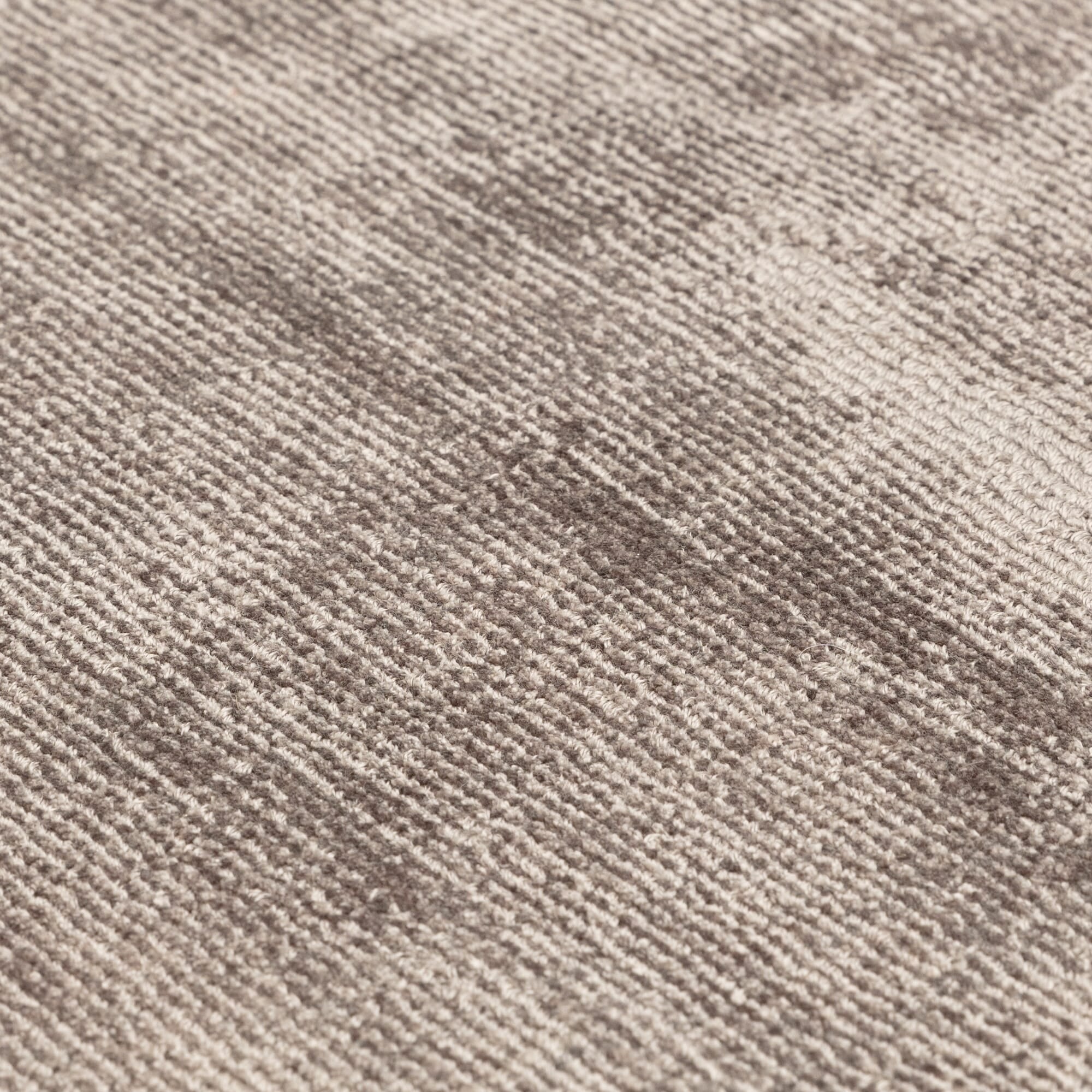 Blade Border Charcoal / Moleskin Rug