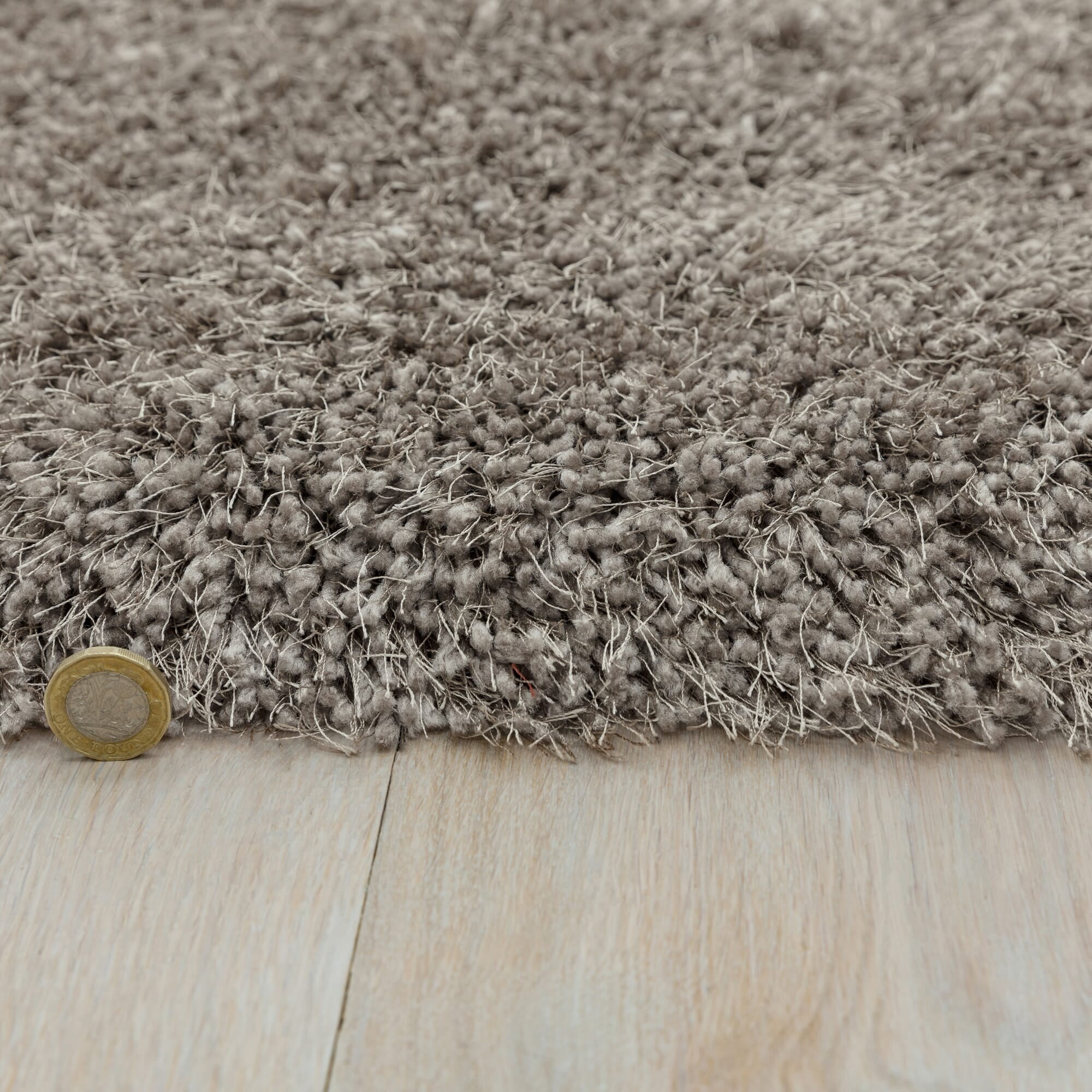 Alfombra Cascade Taupe Brillante Peluda